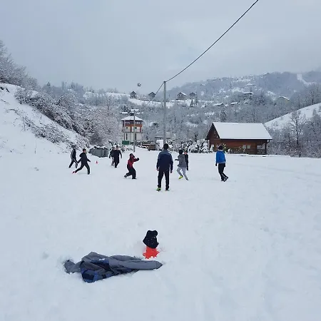 بيت للعطل Winter House In Noah's Ark